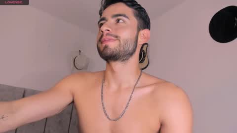 Snapshot of aydan_stiven9 chatting on 03/04/25, 07:22 AYDAN STIVEN OF AYDANSTIVEN online show from 03/04/25, 07:22