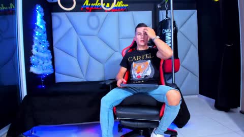 Snapshot of aydenmillerdom chatting on 12/28/24, 12:36 Ayden Miller online show from 12/28/24, 12:36