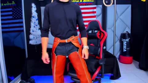 Snapshot of aydenmillerdom chatting on 12/29/24, 04:05 Ayden Miller online show from 12/29/24, 04:05