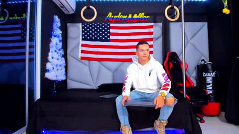 Snapshot of aydenmillerdom chatting on 12/31/24, 12:32 Ayden Miller online show from 12/31/24, 12:32