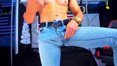 Snapshot of aydenmillerdom chatting on 12/31/24, 03:34 Ayden Miller online show from 12/31/24, 03:34