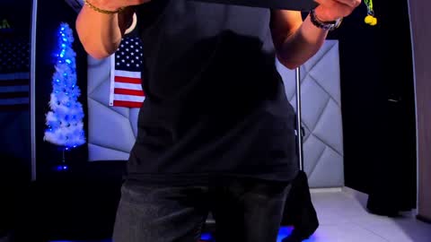 Snapshot of aydenmillerdom chatting on 12/31/24, 11:39 Ayden Miller online show from 12/31/24, 11:39