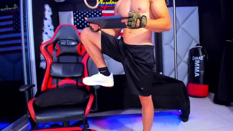 Snapshot of aydenmillerdom chatting on 01/03/25, 01:16 Ayden Miller online show from 01/03/25, 01:16