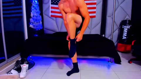 Snapshot of aydenmillerdom chatting on 01/05/25, 06:13 Ayden Miller online show from 01/05/25, 06:13