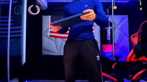 Snapshot of aydenmillerdom chatting on 01/20/25, 03:18 Ayden Miller online show from 01/20/25, 03:18