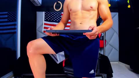 Snapshot of aydenmillerdom chatting on 01/21/25, 02:11 Ayden Miller online show from 01/21/25, 02:11