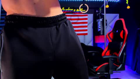 Snapshot of aydenmillerdom chatting on 01/28/25, 12:36 Ayden Miller online show from 01/28/25, 12:36