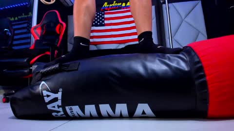 Snapshot of aydenmillerdom chatting on 02/04/25, 10:02 Ayden Miller online show from 02/04/25, 10:02