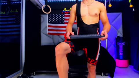 Snapshot of aydenmillerdom chatting on 02/06/25, 02:55 Ayden Miller online show from 02/06/25, 02:55