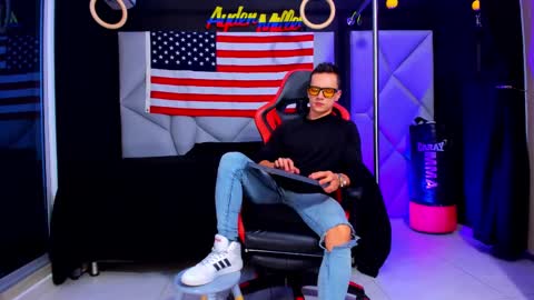 Snapshot of aydenmillerdom chatting on 02/09/25, 04:46 Ayden Miller online show from 02/09/25, 04:46