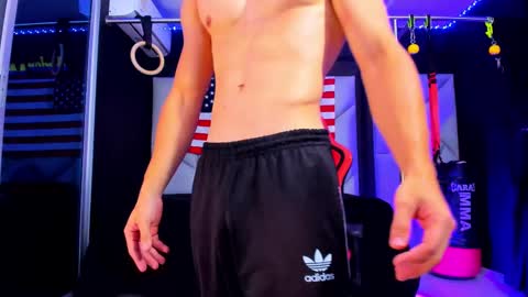 Snapshot of aydenmillerdom chatting on 02/13/25, 02:20 Ayden Miller online show from 02/13/25, 02:20