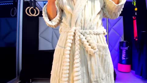 Snapshot of aydenmillerdom chatting on 02/20/25, 02:02 Ayden Miller online show from 02/20/25, 02:02