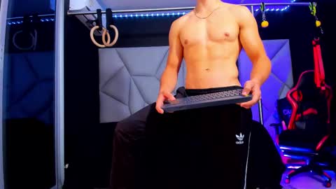 Snapshot of aydenmillerdom chatting on 03/10/25, 11:42 Ayden Miller online show from 03/10/25, 11:42