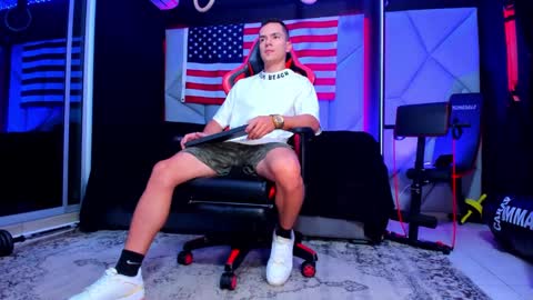 Snapshot of aydenmillerdom chatting on 10/02/25, 02:13 Ayden Miller online show from 10/02/25, 02:13