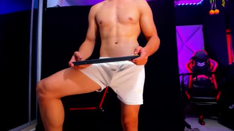 Snapshot of aydenmillerdom chatting on 10/30/25, 02:02 Ayden Miller online show from 10/30/25, 02:02