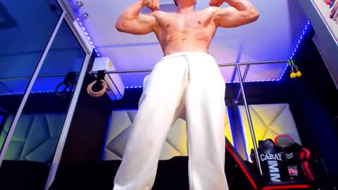 Snapshot of aydenmillerdom chatting on 11/23/25, 01:49 Ayden Miller online show from 11/23/25, 01:49