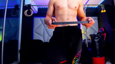 Snapshot of aydenmillerdom chatting on 12/03/25, 01:31 Ayden Miller online show from 12/03/25, 01:31