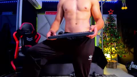 Ayden Miller online show from 12/19/25, 04:25