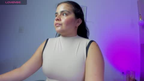 Snapshot of ayla13_ chatting on 06/25/26, 07:07 Alyda Jaramillo online show from 06/25/26, 07:07