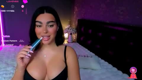  Ayla Demir  online show from 11/13/25, 11:14