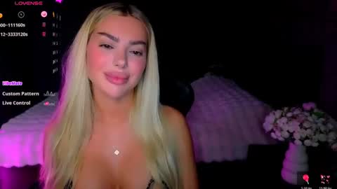  Ayla Demir  online show from 06/18/26, 08:13