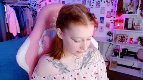 Ayla hill online show from 11/10/25, 03:27