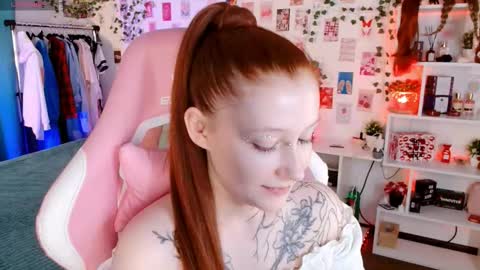 Ayla hill online show from 11/18/25, 06:56