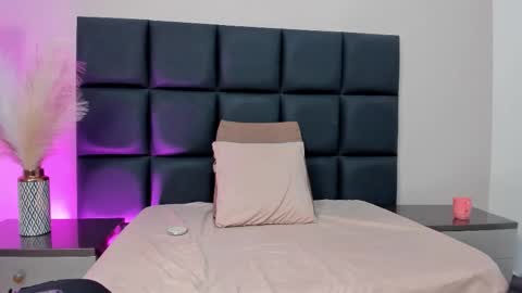 AylaStonne online show from 02/06/26, 07:17