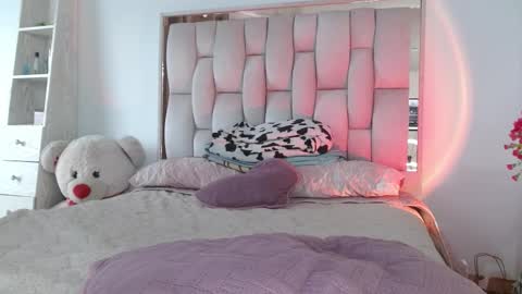 AYLEEN    online show from 11/27/25, 09:06