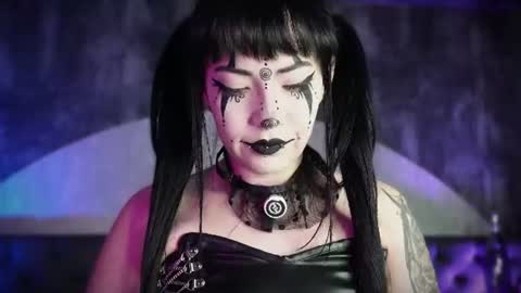 Snapshot of aylen_darkmoor chatting on 06/19/26, 06:45 Aylen online show from 06/19/26, 06:45