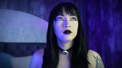 Snapshot of aylen_darkmoor chatting on 06/20/26, 06:33 Aylen online show from 06/20/26, 06:33