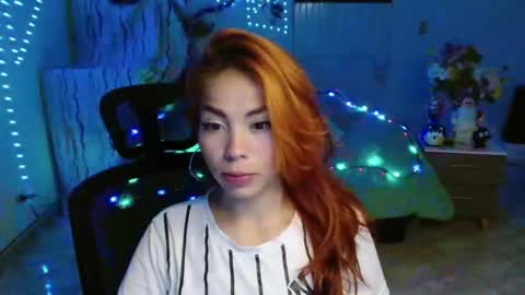 Snapshot of aylin_diazz chatting on 05/27/26, 08:00 Aylin online show from 05/27/26, 08:00
