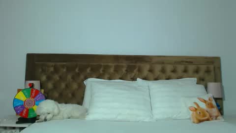 Aylin online show from 10/31/25, 03:40