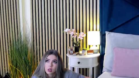 Snapshot of aylinrosee chatting on 05/03/26, 02:39 AylinRosee online show from 05/03/26, 02:39