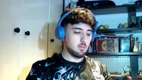 Snapshot of aymimadrdelbich0 chatting on 09/12/25, 08:20 ApoloArt online show from 09/12/25, 08:20