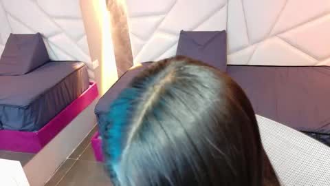 Aysel online show from 10/18/25, 09:59