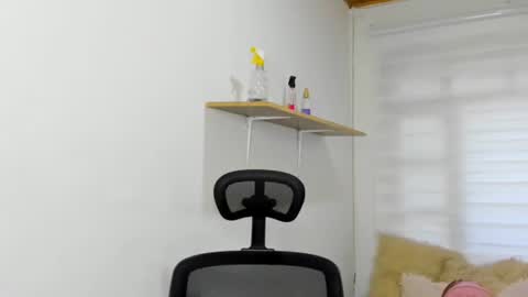 aysha_winxx online show from 10/17/25, 11:24