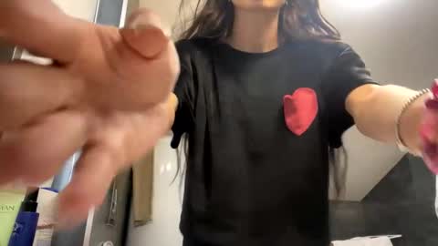 ViktoranMary online show from 11/30/25, 11:47