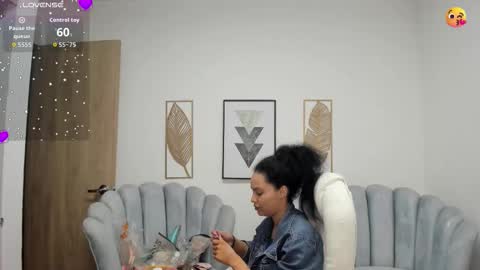 ayshel_cooperr online show from 10/14/25, 04:02