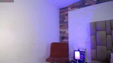 Azahara online show from 12/18/25, 05:24