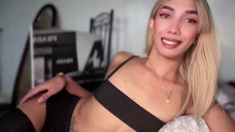 Snapshot of azalea_cum69 chatting on 05/20/26, 03:13 azalea_cum69 online show from 05/20/26, 03:13