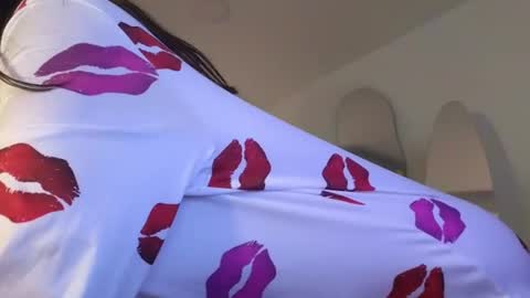 Snapshot of azaleia_ chatting on 06/21/26, 04:04 azaleia_ online show from 06/21/26, 04:04