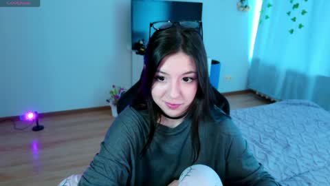 Azaliya online show from 03/18/26, 08:50