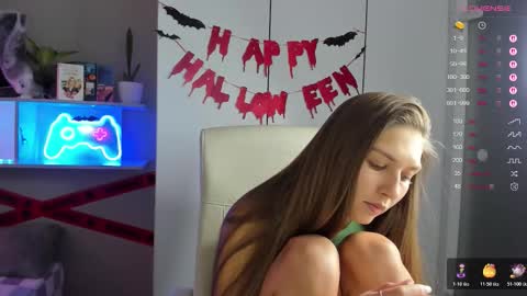 Sofia online show from 10/28/25, 02:42