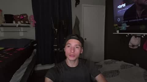 azell19 online show from 01/08/25, 02:14