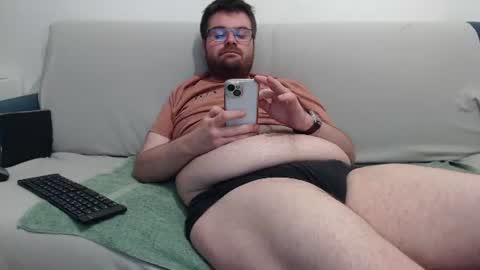 Snapshot of azer912 chatting on 06/20/26, 10:34 Azer online show from 06/20/26, 10:34