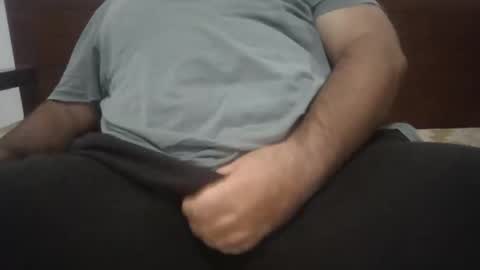 azizou83 online show from 11/28/25, 01:41