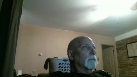 azjohnny online show from 04/05/26, 11:02