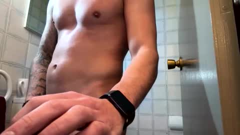 azks00 online show from 12/04/25, 02:37