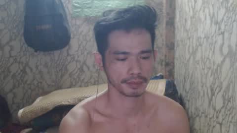 Snapshot of azn_philip chatting on 01/10/25, 09:13 Philip online show from 01/10/25, 09:13